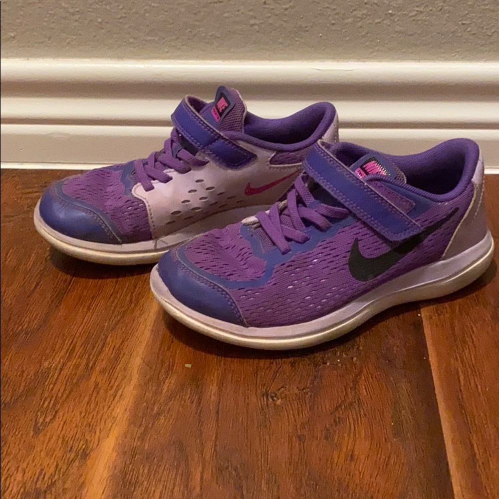 Girls Nike flex 2017 RN